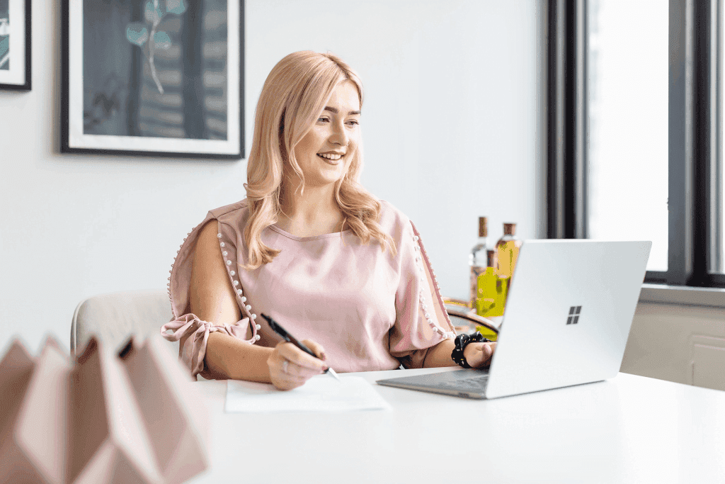 Rebecca-Hourigan-managing-consultant-legal